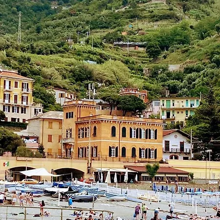 Kamp alanı Mobile - Including Airco - River- 328 Ameglia