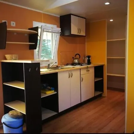 Mobile - Including Airco - River- 328 Kamp alanı