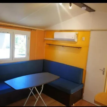 Mobile - Including Airco - River- 328 Kamp alanı