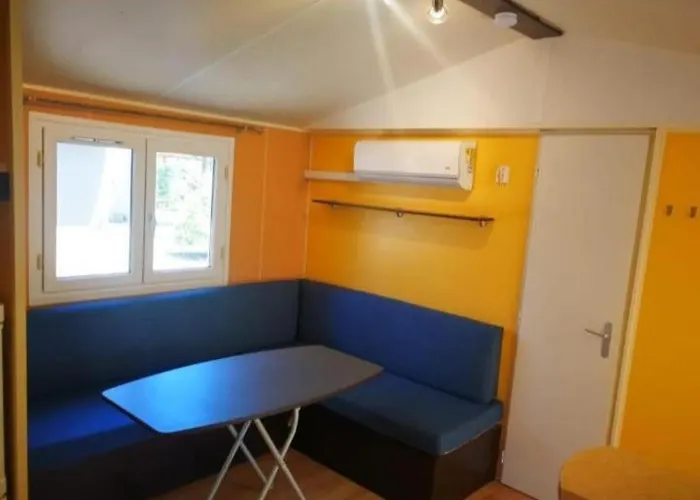 Mobile - Including Airco - River- 328 אתר קמפינג