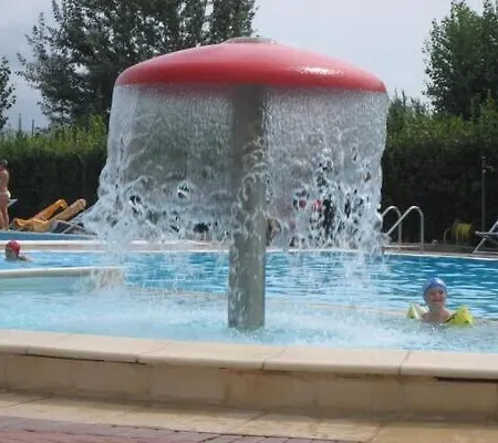 مكان تخييم Mobile - Including Airco - River- 328